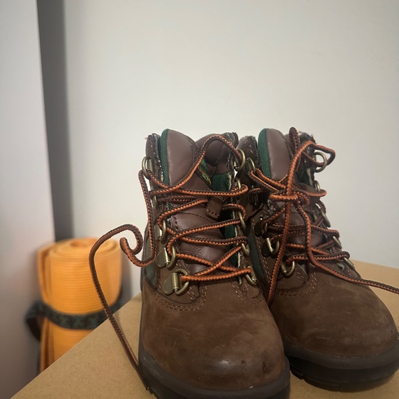 Toddler Timberland Boots - Picture 2 of 3